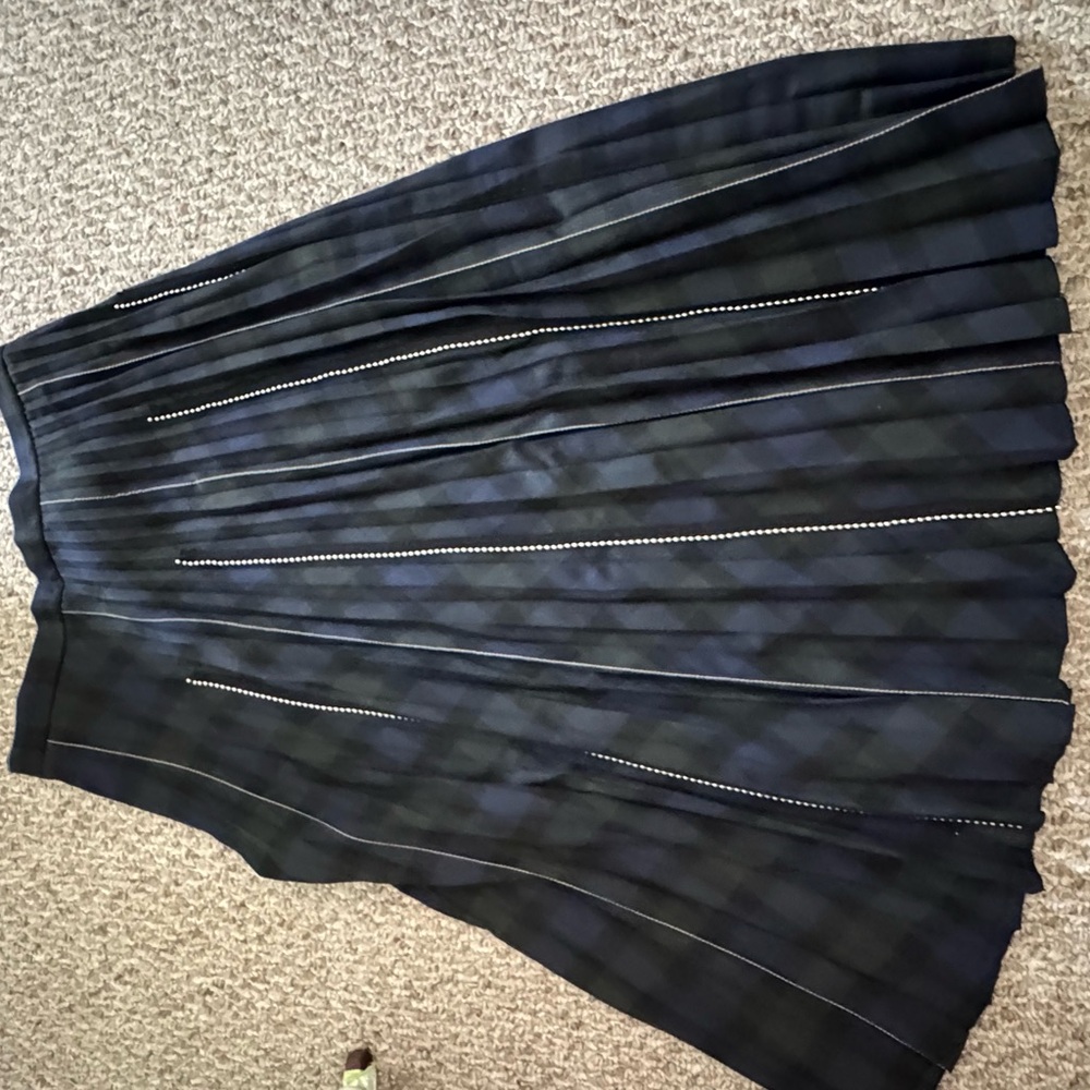 Chic Black Pleated Midi Skirt